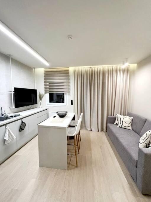 8 Blocks Apartments 2B Alexandroupoli Exterior photo